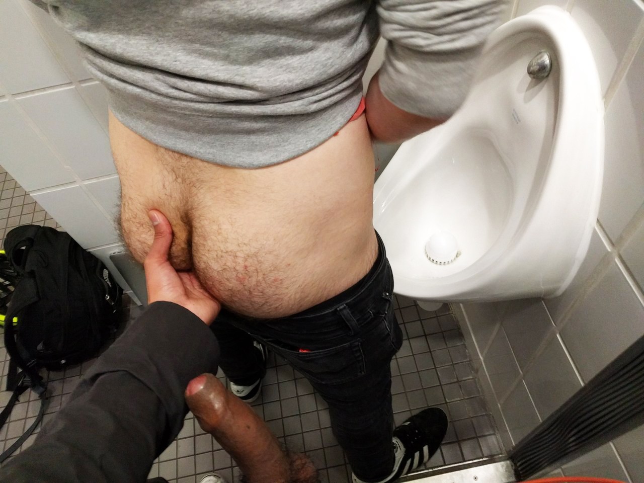 Гей Секс В Общественном Туалете