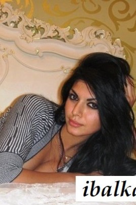 Эротичные шалуньи с кавказской внешностью