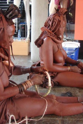 Порно африканские маски (64 фото)