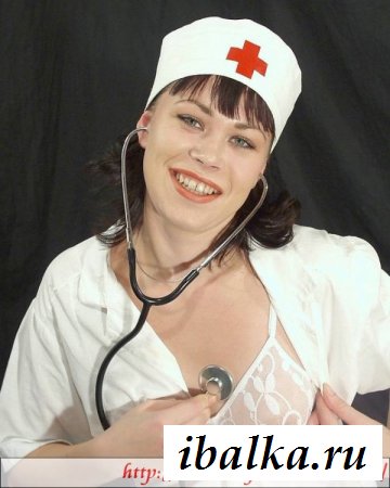 Шалава медсестра с большим рабочим ртом