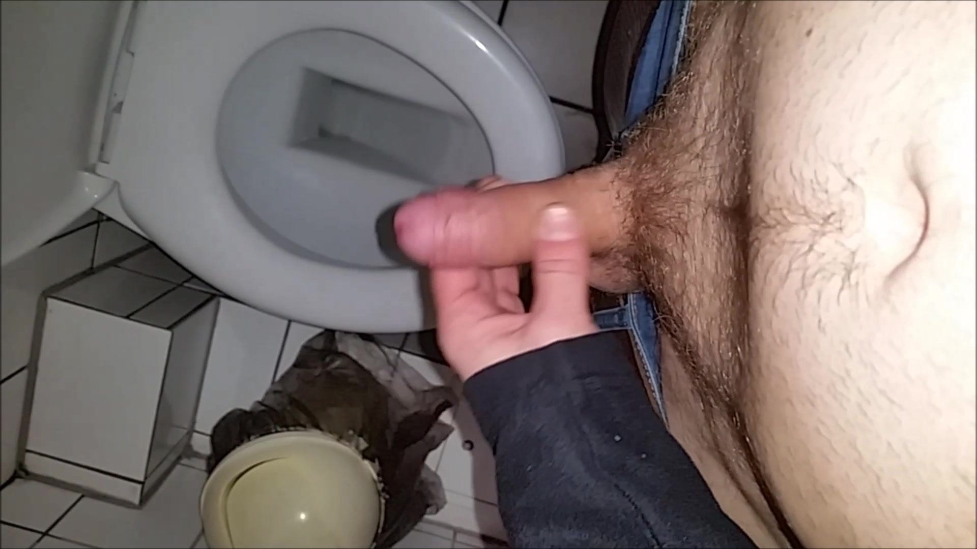 гей порно парни скрытая камера туалета фото 23