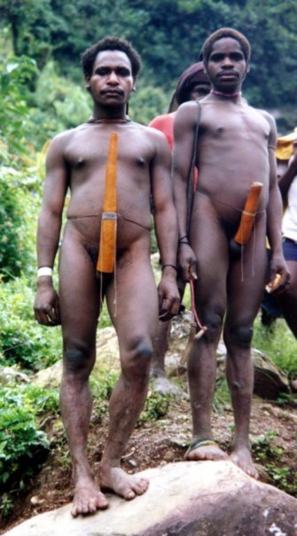голые мужчины диких племен фото 36